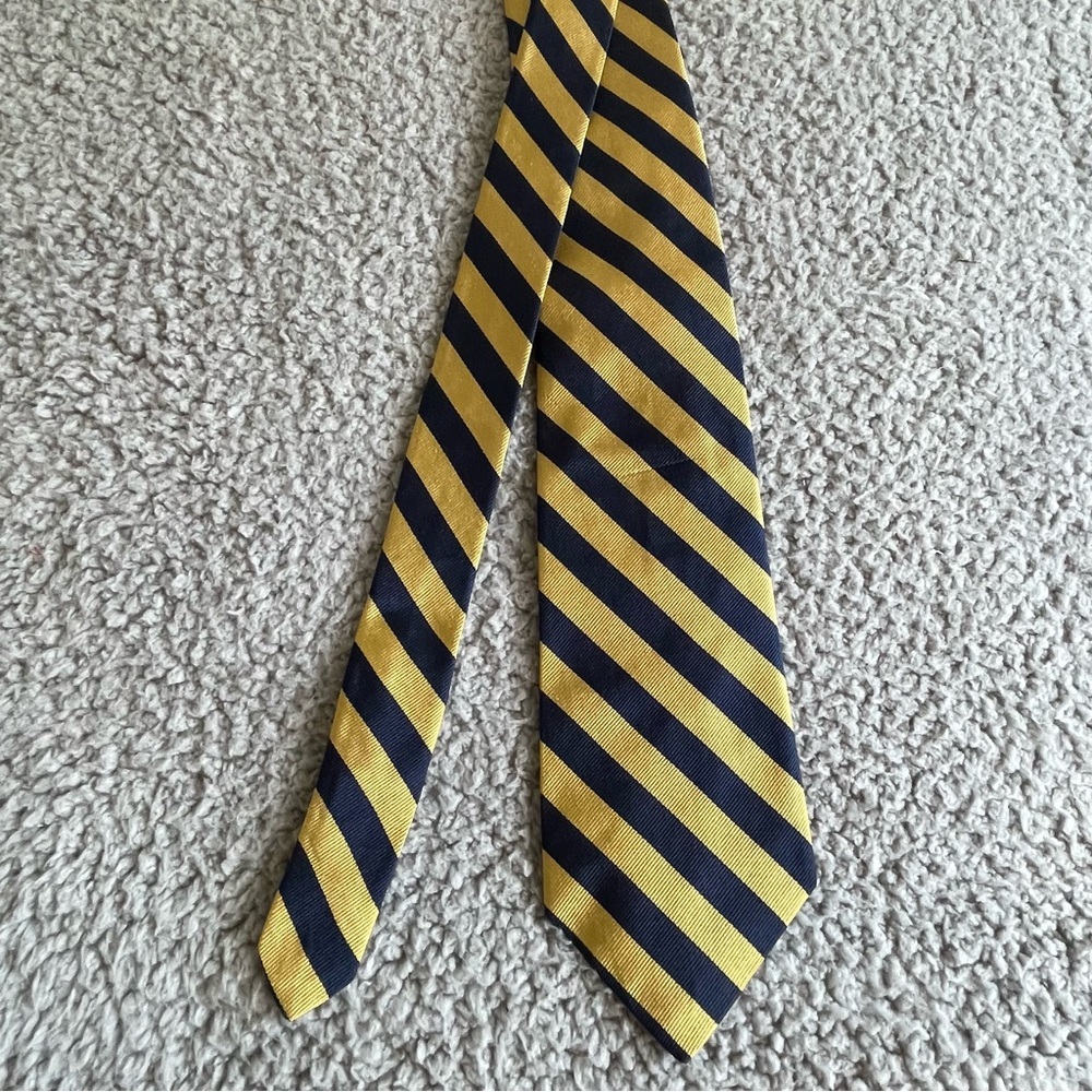 Brooks Brothers Repp Ties mens XL Gold/black Stripe L62''X W3.5''‎ Office Career